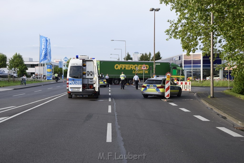 Schwerer Motorrad Unfall Feldkassel Robert Boschstr Edsel Fordstr P022.JPG - Miklos Laubert